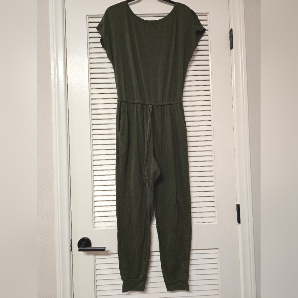 Green Short-Sleeve Casual Jumpsuit With Pockets